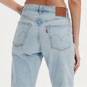 Levi's 501 Women's Light Blue Straight Leg Jeans